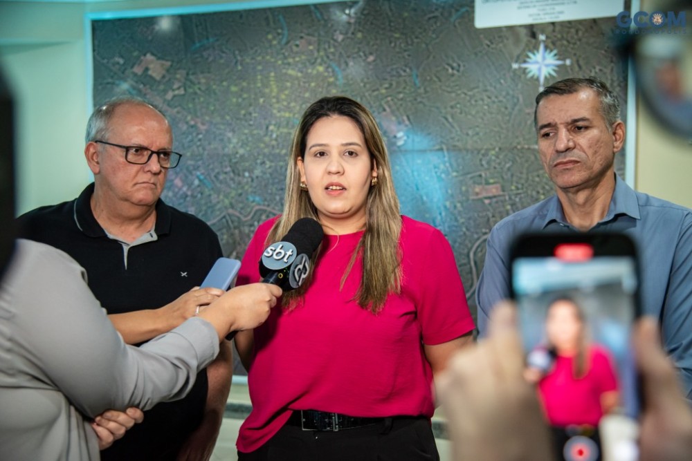 Prefeito anuncia pagamento da 1ª parcela do 13º e salário de junho