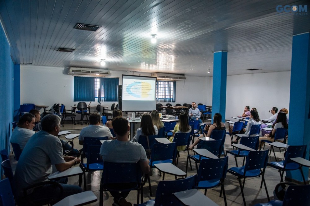 Médicos da rede básica de saúde municipal passam por atualização sobre diabetes