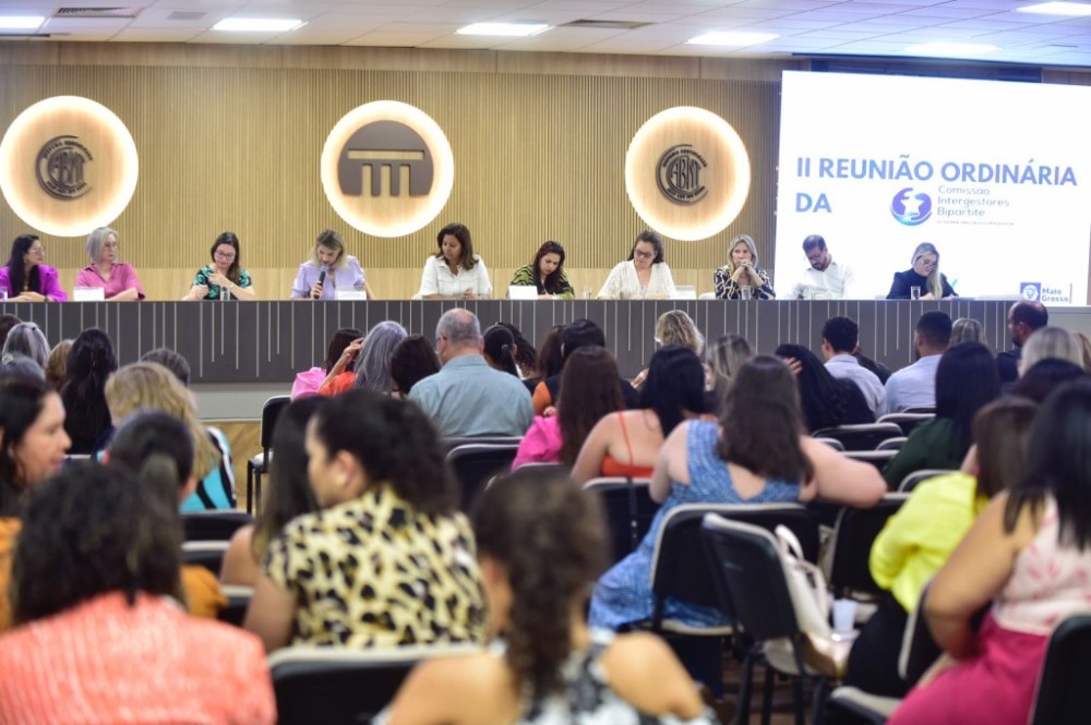 Gestores estaduais e municipais se reúnem para pactuar ações na área da assistência social 