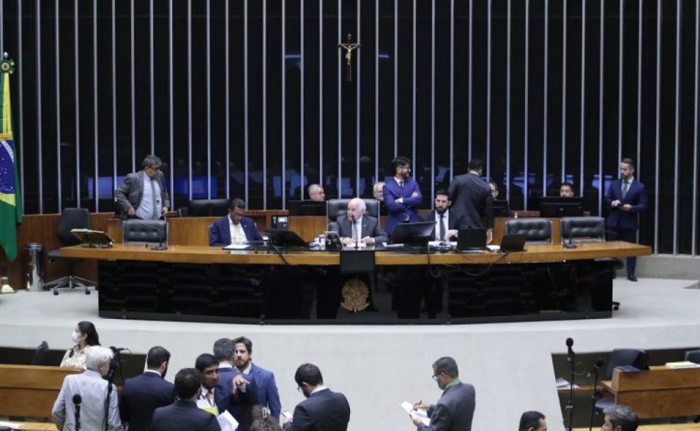 Câmara aprova acordo entre Brasil e Albânia sobre serviços aéreos