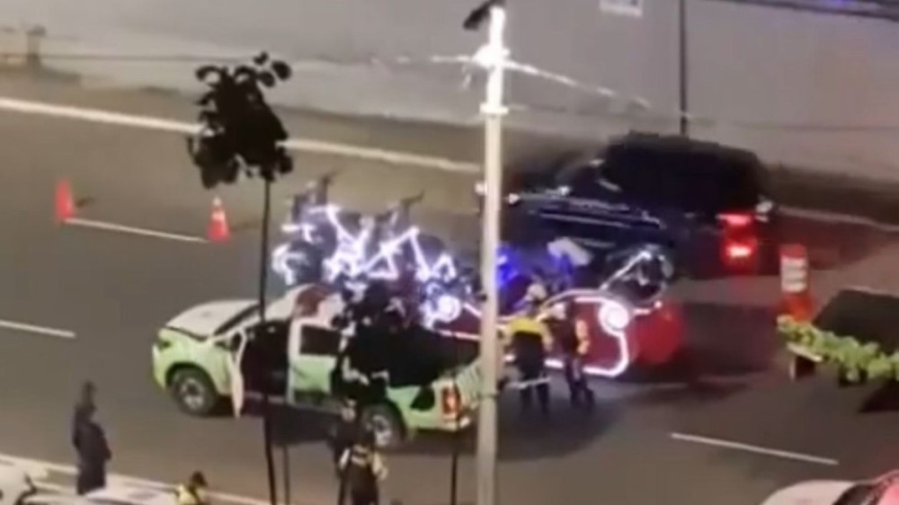 Trenó de ajudante do Papai Noel é apreendido em Salvador; assista