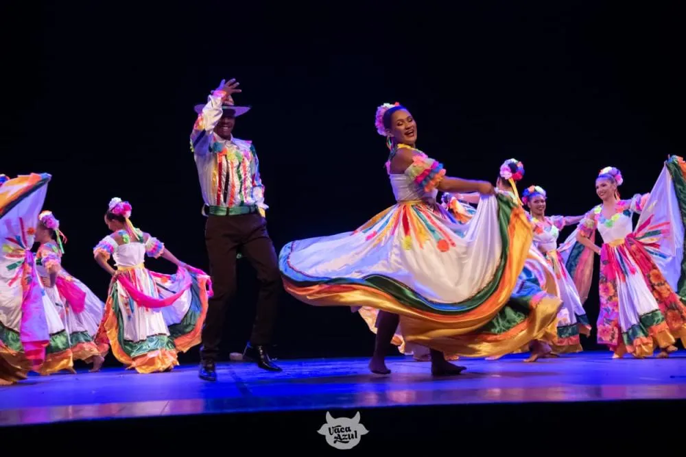 TEATRO ZULMIRA CANAVARROS 1º Cuiabá em dança traz apresentações demais de 20 grupos do Estado Evento será nesta terça (30), com sessões às 17h e 19h30