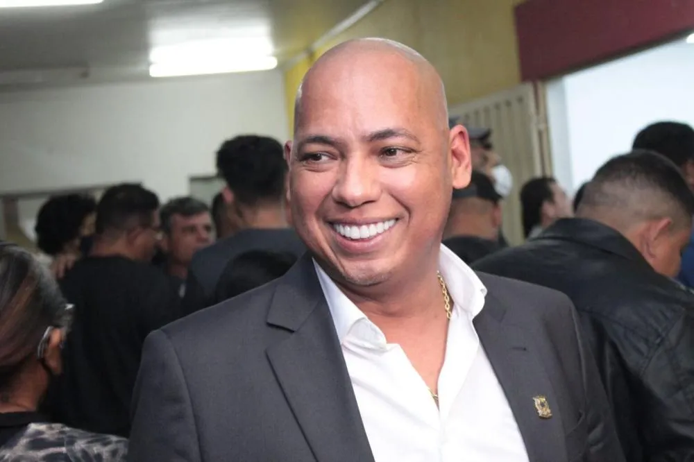 Homem é condenado a indenizar deputado Juca do Guaraná por publicação ofensiva nas redes sociais