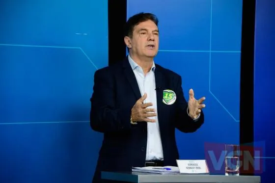 Domingos Kennedy promete doar salário de prefeito e reduzir salários de secretários