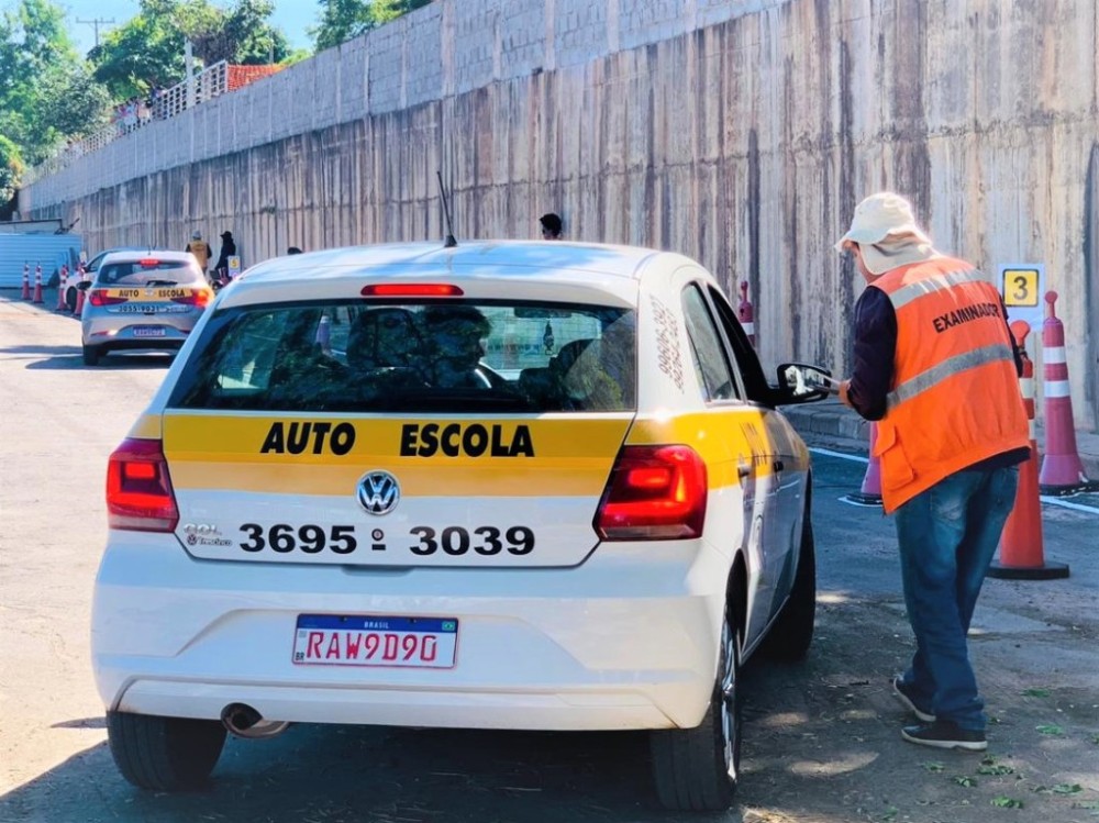 Prazo para tirar a 1ª CNH é prorrogado por mais um ano para processos iniciados entre 2019 e 2023