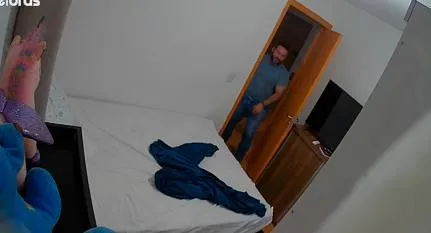 Homem é preso por divulgar vídeo que delegado aparece fazendo sexo