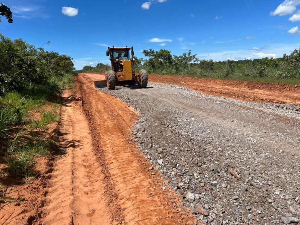 Empresa trabalha para melhorar a MT-246; trânsito de caminhões é proibido