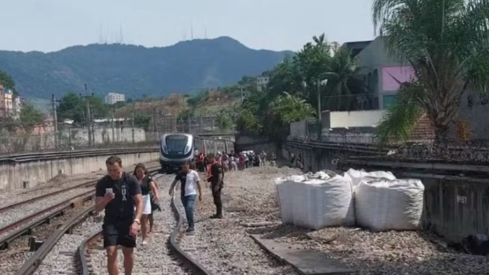 Rio: após descarrilamento, Metrô funciona normalmente neste sábado