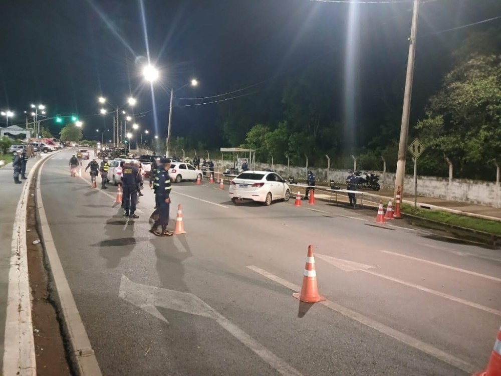 Fiscalização da Lei Seca prende nove motoristas embriagados e aplica 75 multas