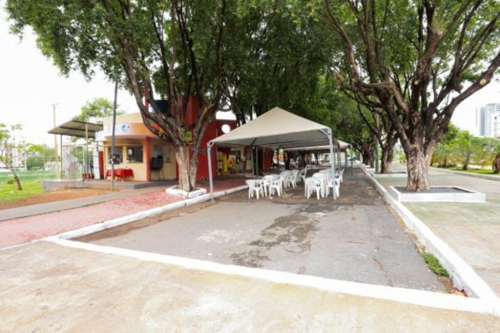 Prefeitura republicará licitação para concessão onerosa de quiosques em praça do bairro Terra Nova