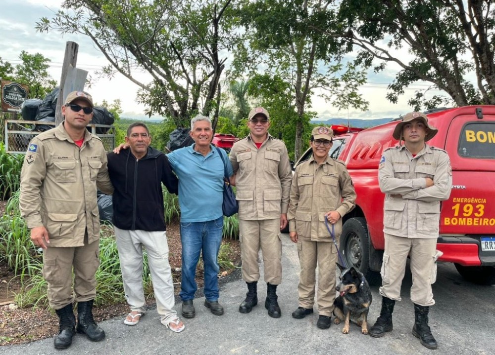 Bombeiros resgatam dois homens que se perderam em região de mata em Chapada dos Guimarães