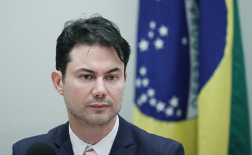 Comissão aprova projeto que obriga condomínios a denunciarem maus-tratos de animais