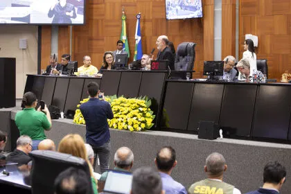 Audiência pública aponta necessidade de mais investimentos para combater incêndios no Pantanal A audiência foi realizada na tarde desta quinta-feira (21), e contou com a presença de senadores, deputados federais, estaduais e representantes de instituições ambientais.