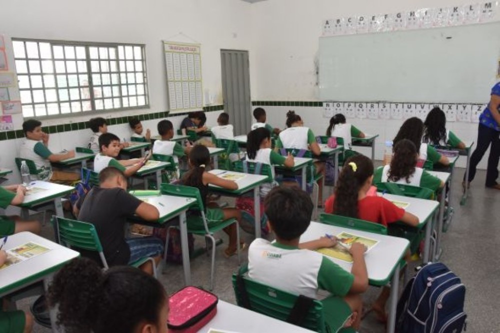 Matrículas para novos estudantes em escolas das Regionais Sul e Oeste, acontecem nos dias 8 e 9/1