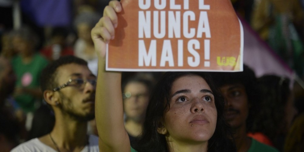 Ato no Rio defende democracia e pede punição para golpistas do 8/1