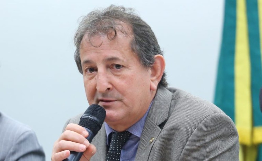 Comissão aprova projeto que prevê uso de GPS por cães de resgate