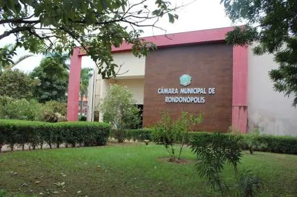 Prefeitos interferem em eleições de Câmaras no Estado
