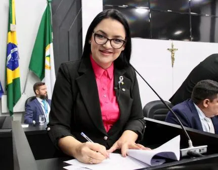 Vereadora Samantha Iris é eleita presidente da CCJ da Câmara de Cuiabá
