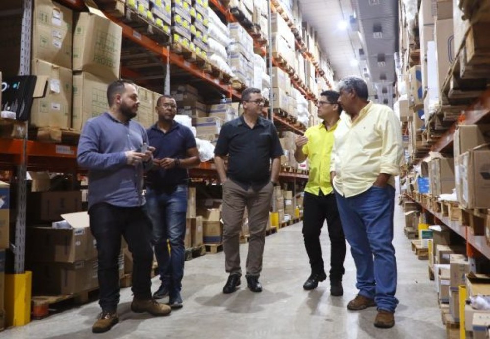 Secretário de saúde vistoria CDMIC para avaliar impactos da intervenção e determina medidas para inventário completo de medicamentos após ação do gabinete de intervenção do Estado