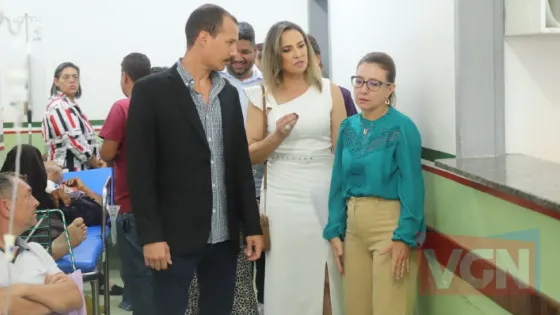 Prefeita se estranha com “Grupo dos 5” após exonerar indicados na Saúde Os aliados reagiram, cobrando explicações da prefeita, que alegou que os exonerados eram servidores “fantasmas”