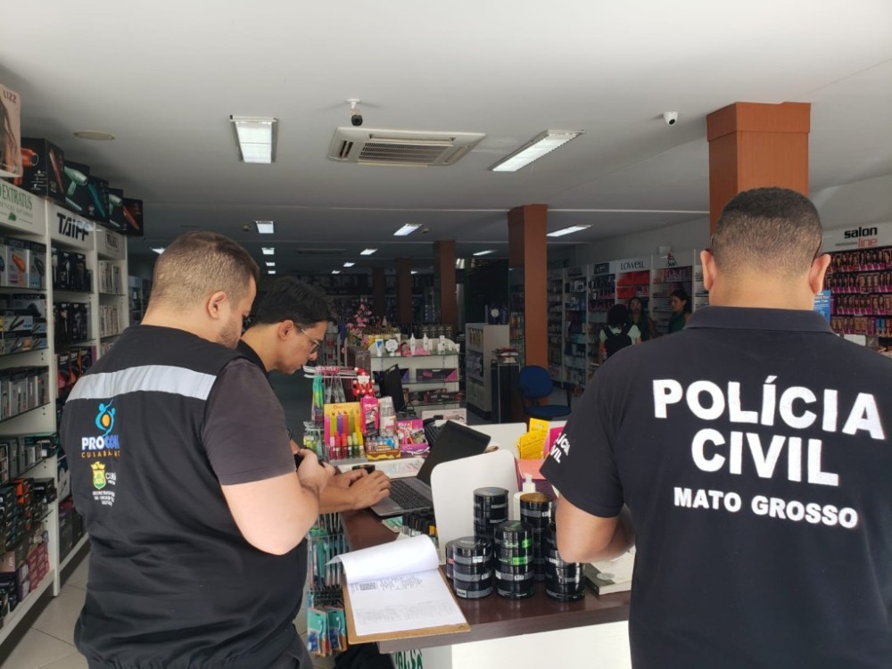 Polícia Civil e órgãos fiscalizadores apreendem amostras de creme com suspeita de causar reação alérgica