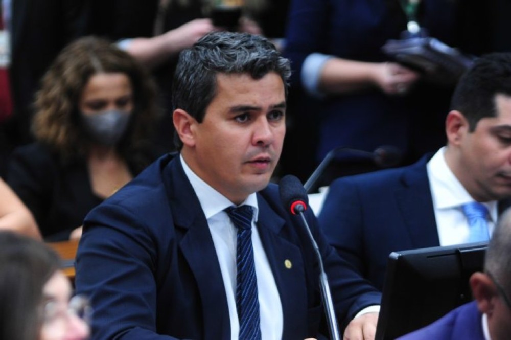 Comissão aprova projeto que inclui conhecimento em Libras como critério de desempate em concursos