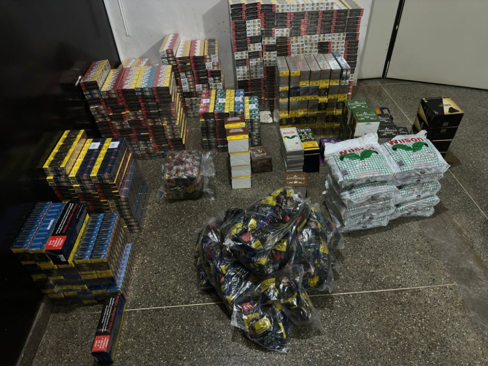 Polícia Militar apreende carga irregular com mais de 3,9 mil carteiras de cigarros