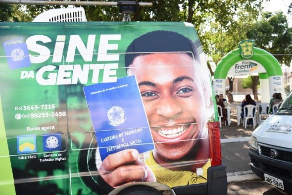 230 vagas de emprego são ofertadas pelo Sine Municipal nesta terça-feira (16); remunerações chegam a R$4 mil