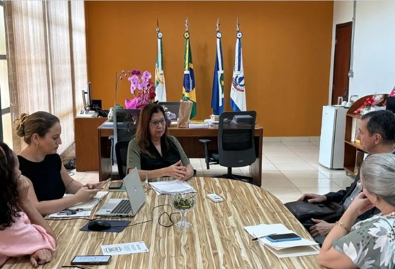 UFMT discute criação do curso de odontologia Criação do curso de Odontologia é um passo essencial para a expansão e qualificação da UFMT, avaliou reitora