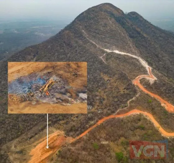 Secretária critica embargo e acusa ‘excesso’ do MP em obra que deixou ‘cicatriz’ no Morro de Santo Antônio Mauren Lazzaretti argumentou que não vê motivo para a interdição total da obraSecretária critica embargo e acusa ‘excesso’ do MP em obra que deixou ‘cicatriz’ no Morro de Santo Antônio Mauren L