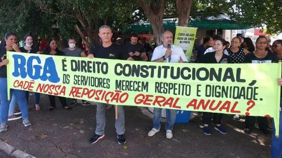 Professores cobram da Prefeitura de Várzea Grande reajuste salarial atrasado Durante a campanha eleitoral, Flávia Moretti firmou compromisso com a educação municipal