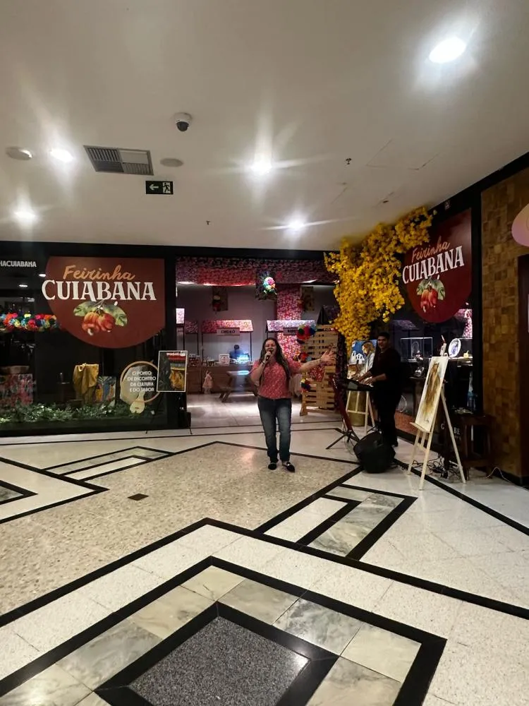Feirinha Cuiabana celebra os 306 anos da capital com Flor Ribeirinha, mestre Alcides e oficina de pintura na terça (08)