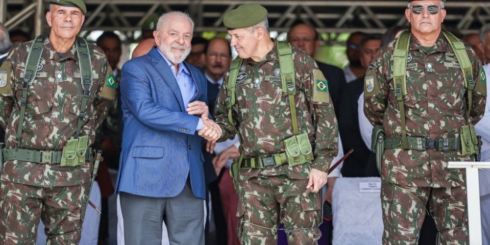 Lula: descontinuidade de obras é 
