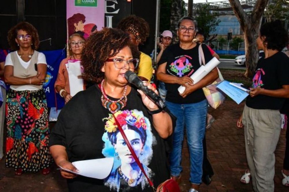Centro de referência para mulher é anunciado em manifesto contra violência doméstica
