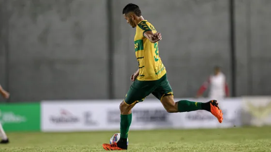 Cuiabá encara líder Athletico-PR em confronto direto na Arena Pantanal O time auriverde soma quatro pontos e ocupa a sétima colocação na tabela