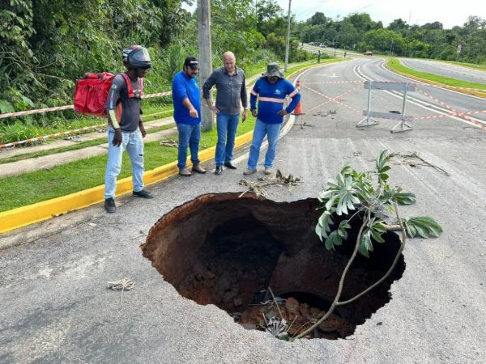 Trecho da Avenida Porto Alegre é interditado para obras emergenciais