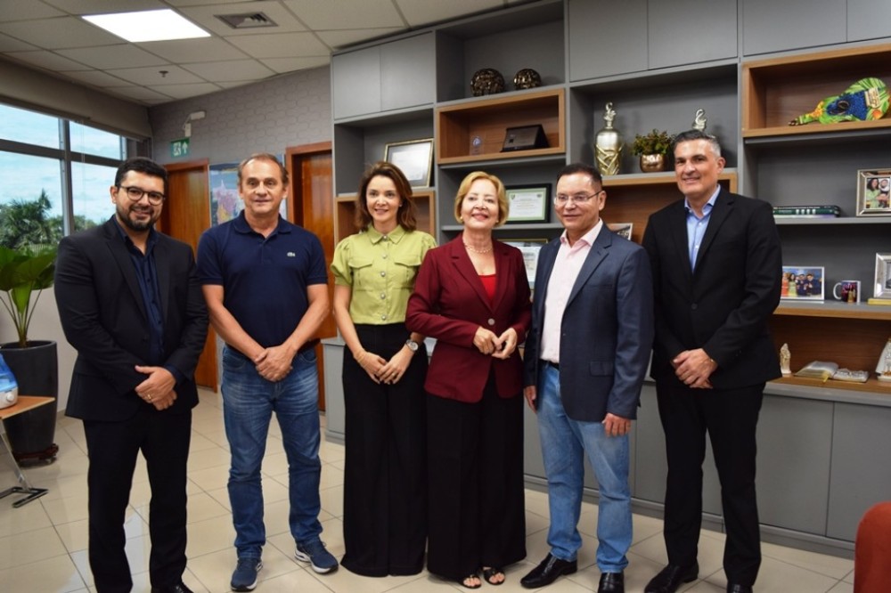 Desembargadora Clarice Claudino realiza visita institucional ao presidente da Assembleia Legislativa