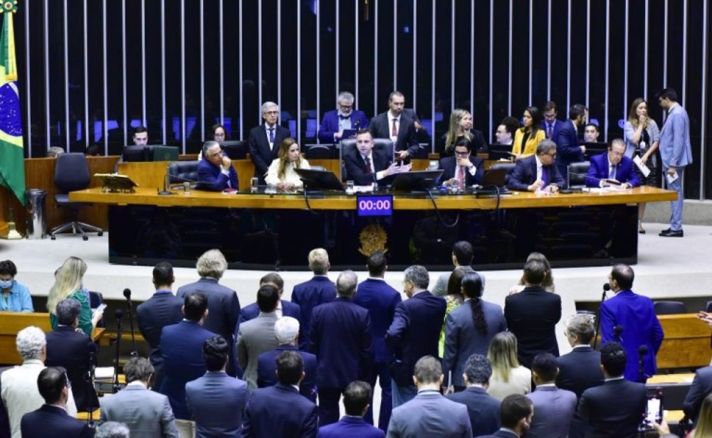 Orçamento de 2024 é sancionado com veto a R$ 5,6 bilhões em emendas parlamentares