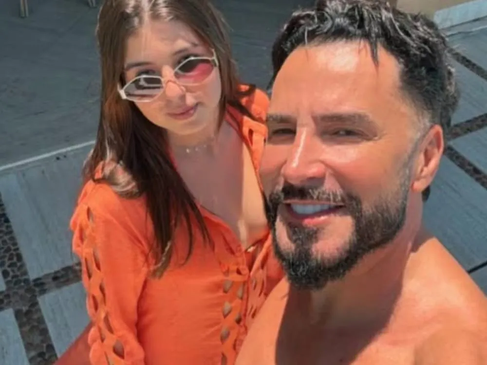 10 filhos com mães diferentes: conheça os herdeiros de Latino O cantor expôs nas redes sociais que cortou relações com um de seus filhos, após ser extorquido pelo jovem