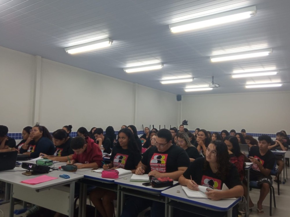 Seletivo para 29 professores está aberto. Salários são de até R$ 4.950,00
