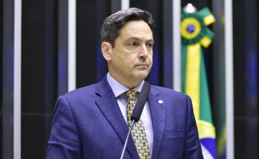 Proposta obriga governo a divulgar dados sobre viagens presidenciais ao exterior