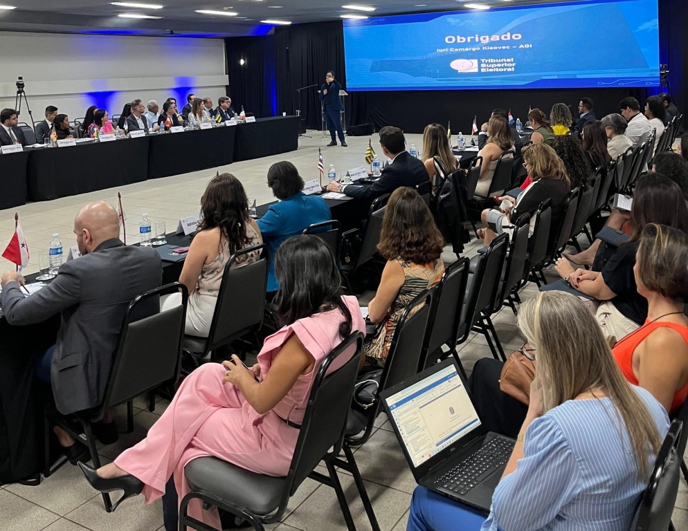 Palestras sobre liderança, biometria e cumprimento de sentença marcam 1º dia do 53º CCORELB