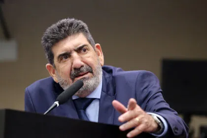 Dr. João lidera discussão sobre ampliação do Teste do Pezinho e propõe parceria com UFMT: “salvar vidas”