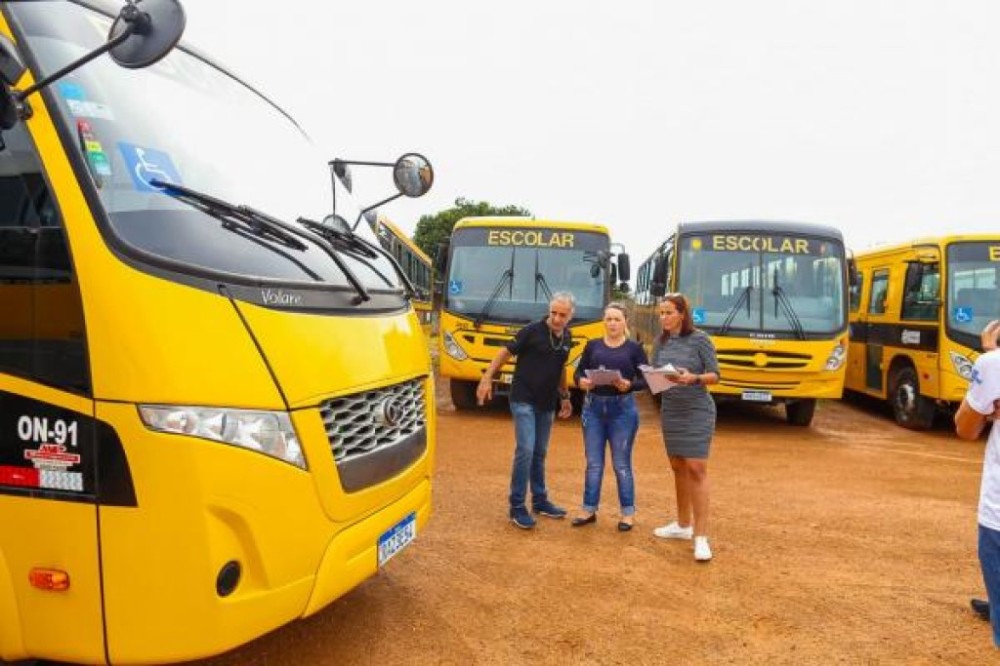 Ônibus escolares passam por inspeção do PNATE e Coordenadoria de Transporte Escolar