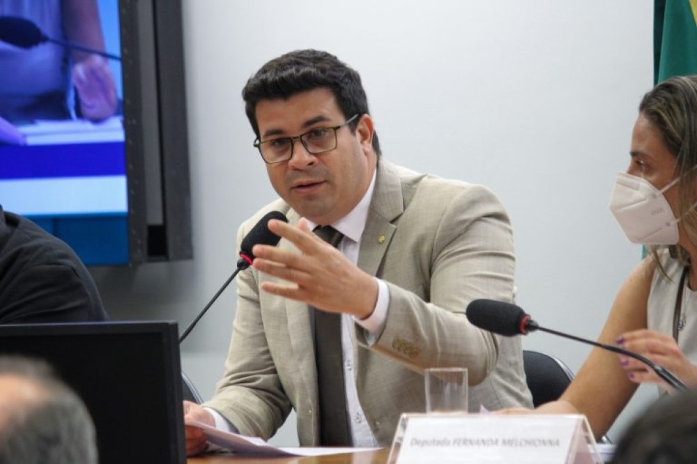 Projeto anula portaria do Ministério da Justiça de 2019 sobre deportação de estrangeiros
