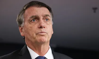 PF conclui “Abin Paralela” e indicia Bolsonaro, Ramagem e Carlos Mais de 30 pessoas foram indiciadas, entre elas o atual diretor-geral da agência, Luiz Fernando Corrêa