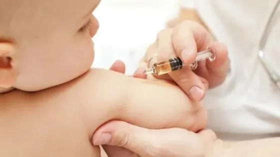 SUS amplia vacinação contra meningite para bebês Brasil amplia cobertura da vacina meningocócica para bebês