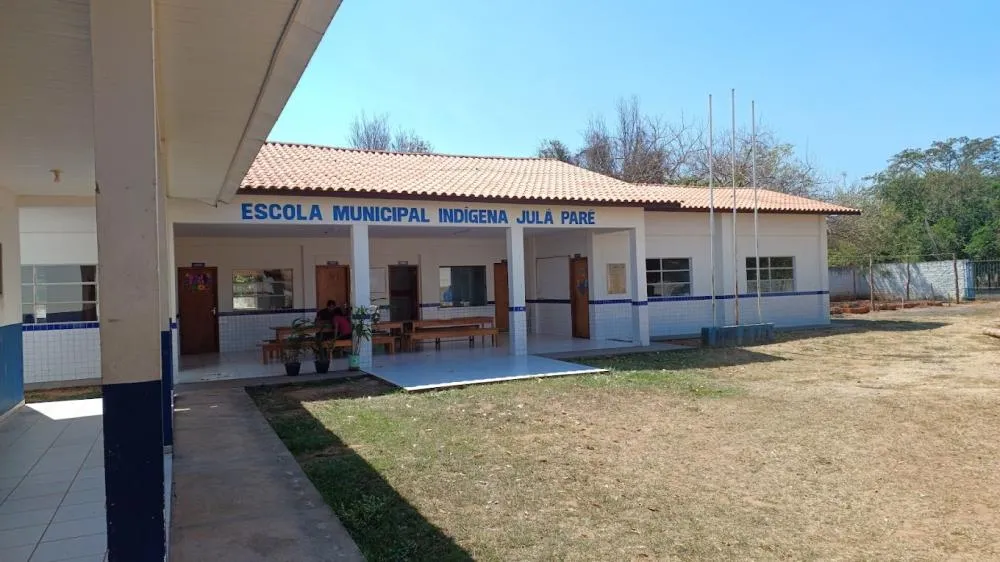 Deputado Chico Guarnieri solicita reforma de escola indígena Jula Paré em Barra do Bugres