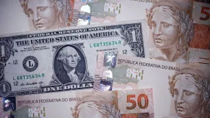 Alta do IOF deixa mercado mais cético quanto a possível controle de capital Aumento do Imposto sobre Operações Financeiras traz incertezas cambial, jurídica e política