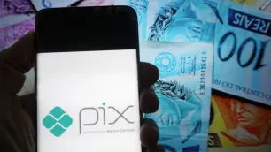 Big techs defendem “Pix para todos” em reunião com Alckmin sobre tarifas Vice-presidente ressalta a importância das big techs como “investidoras” no Brasil, e informa que empresas enviarão suas demandas ao governo brasileiro